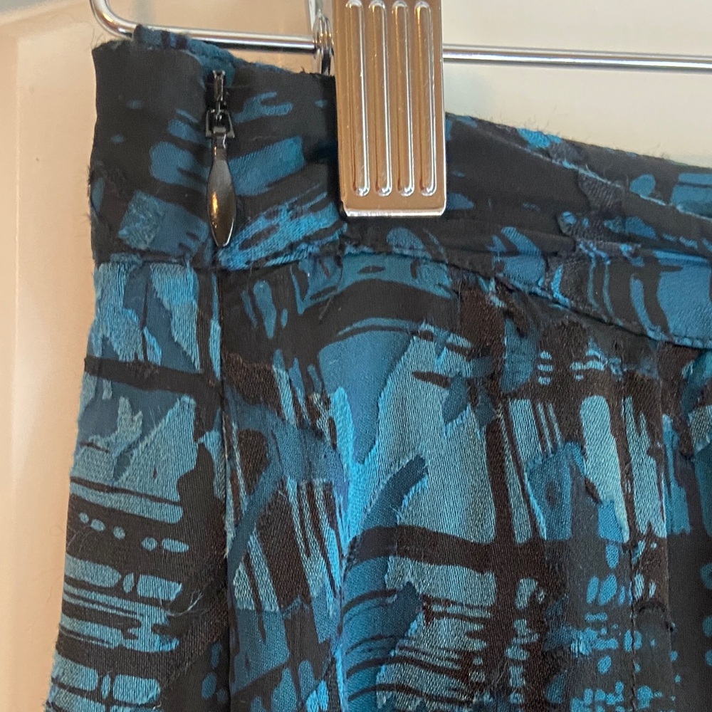 Chico's Silk Blend Brynn Mallard Maxi Skirt
Size 0 (4-6) Small - Picture 6 of 8
